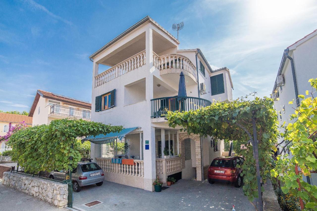 Apartments Grulovic Срима Екстер'єр фото